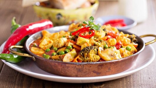 Recept: Vegetarische rode curry met tofu en groente