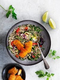 Recept: quinoasalade met gegrilde groenten en vegan nuggets van ProLaTerre